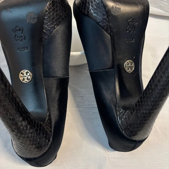 Tory Burch Peep Toe Heels + Dust Bag 6.5 Black - Picture 13 of 16